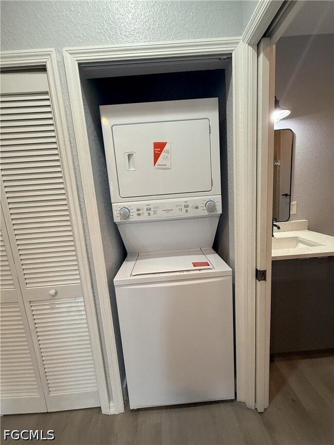 Building Photo - 8424 Bernwood Cove Loop