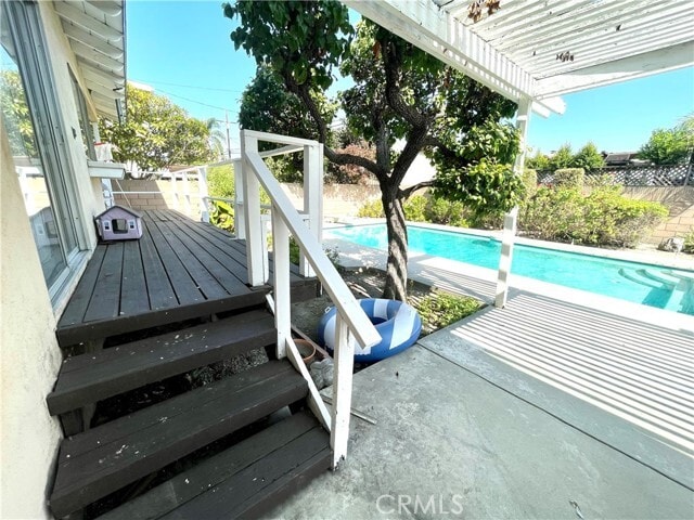 Building Photo - 10524 Casanes Ave