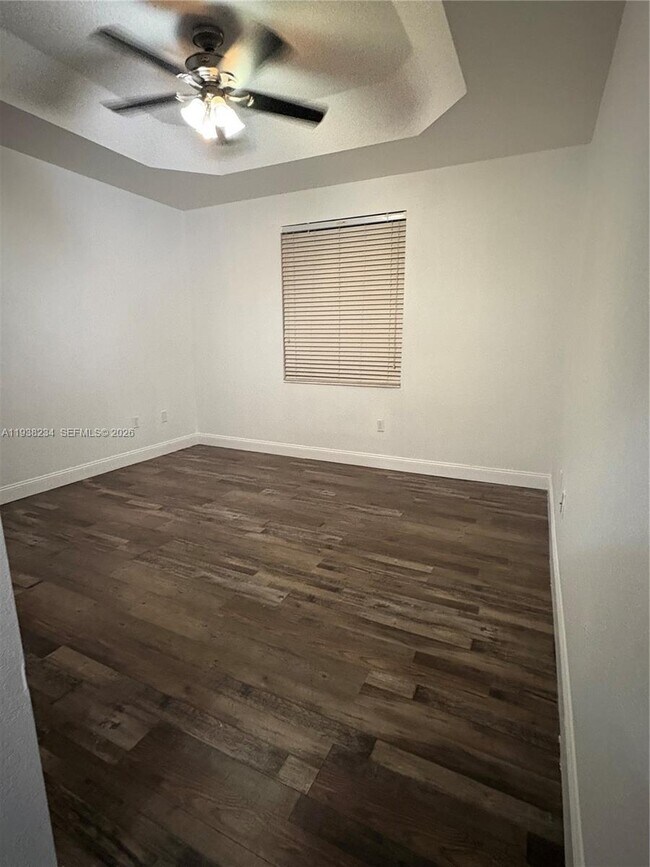 Building Photo - 2853 SE 1st Dr