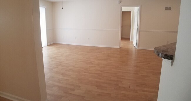 Building Photo - Beautiful 2/2 condo for rent next to Waterford Lakes Town Center and UCF