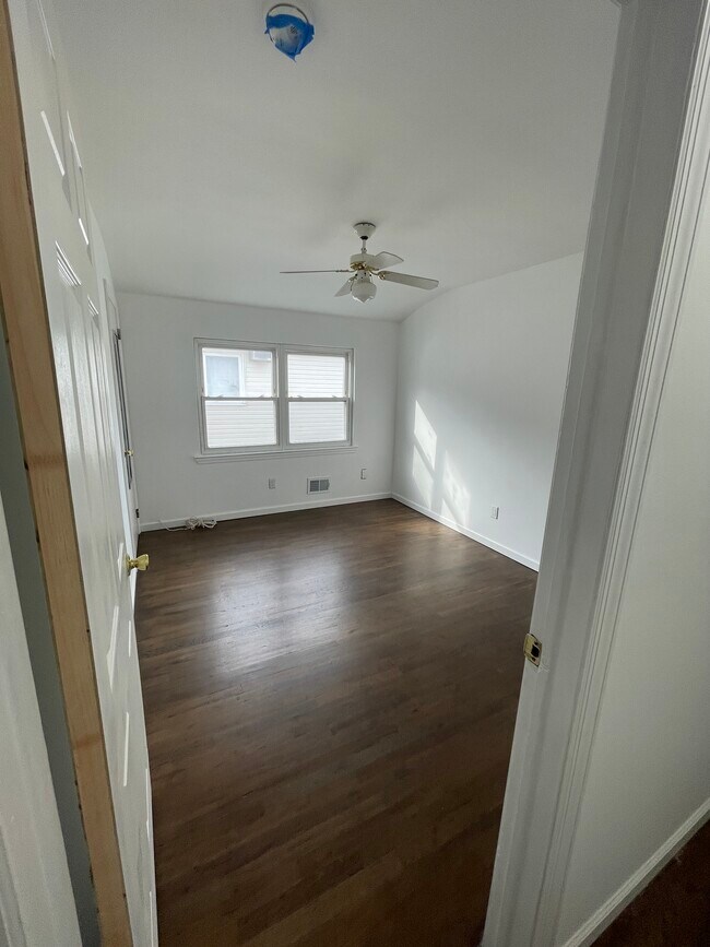 Building Photo - 314 Wilson Ave