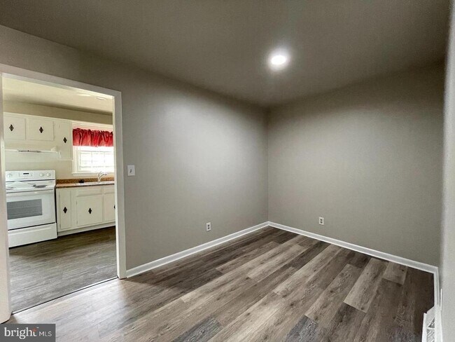 Building Photo - 1421 Dandridge St