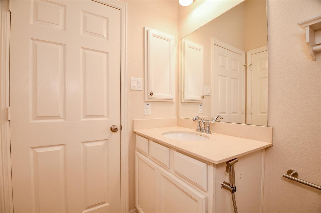 Building Photo - 27403 Bentridge Park Ln
