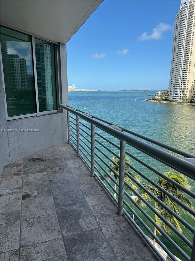 Primary Photo - 325 S Biscayne Blvd