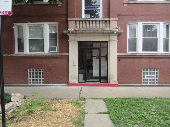 Primary Photo - 3641 W Thomas St