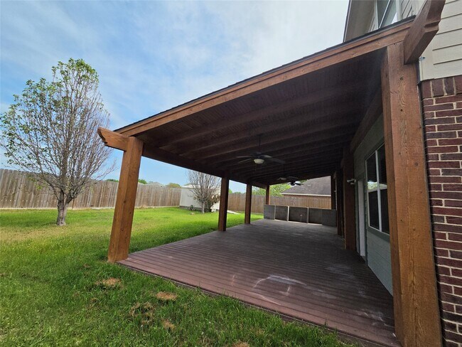 Building Photo - 20830 Oak Rain Ct