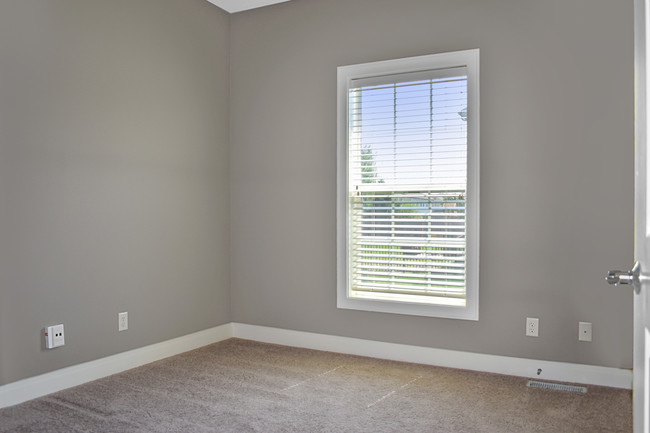 Building Photo - 4805 Watermark Dr