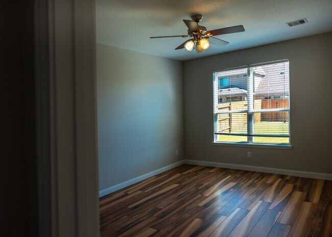 Building Photo - 2927 Overbrook Meadow Ln
