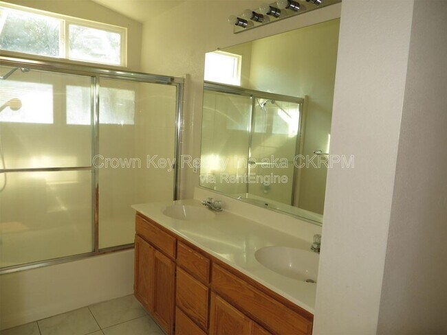 Building Photo - 1720 Alcira Nunez St