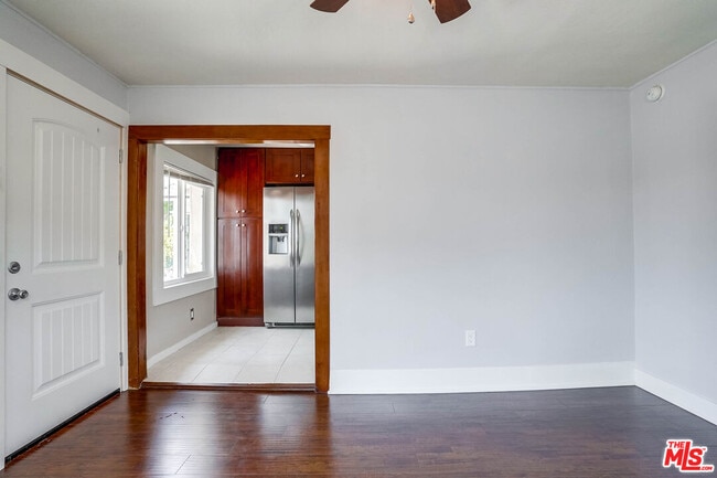 Building Photo - 3046 Chadwick Dr