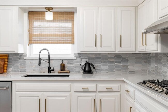 Building Photo - 4824 NW 73rd St