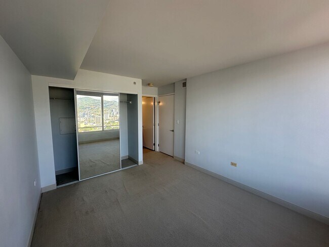 Building Photo - Pacifica Honolulu #3402