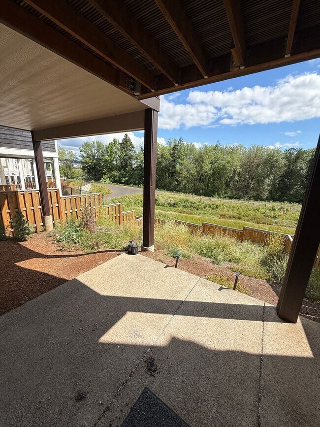 Building Photo - 17820 SW Maiden Ct