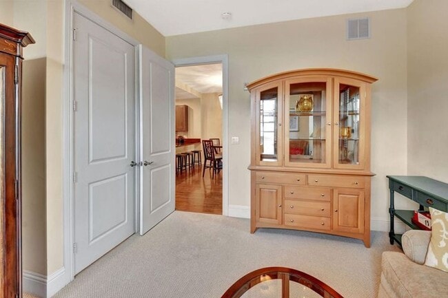 Building Photo - 3120 E Latitude Cir