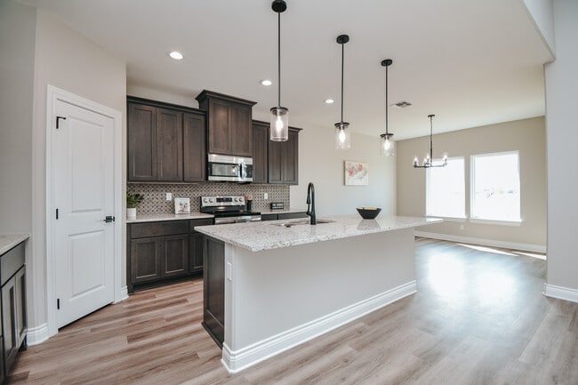 Building Photo - 508 Townhall Ln