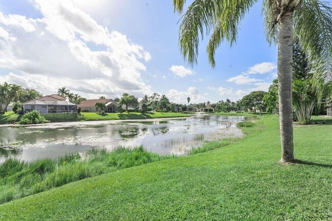 Building Photo - 107 Meadowlands Dr