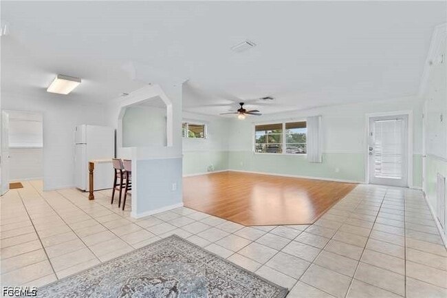 Building Photo - 312 Grovewood Ave S