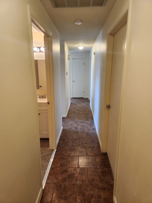 Building Photo - Coming Soon! 4 bedroom 2 bath