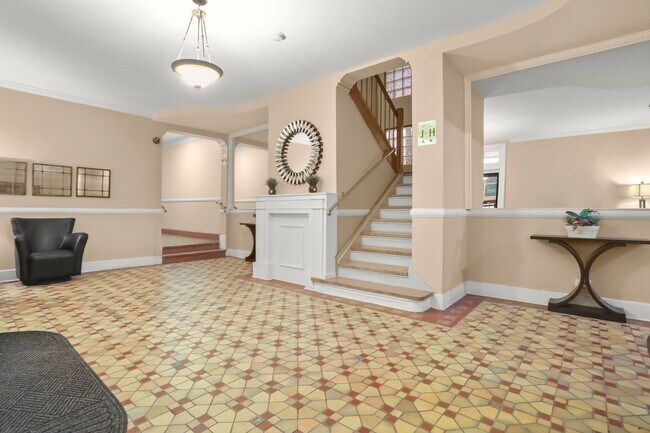 Lobby. - 2 Greenridge Ave