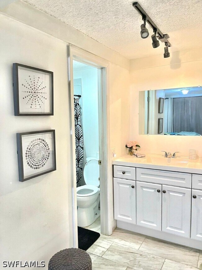 Building Photo - 5385 Treetops Dr