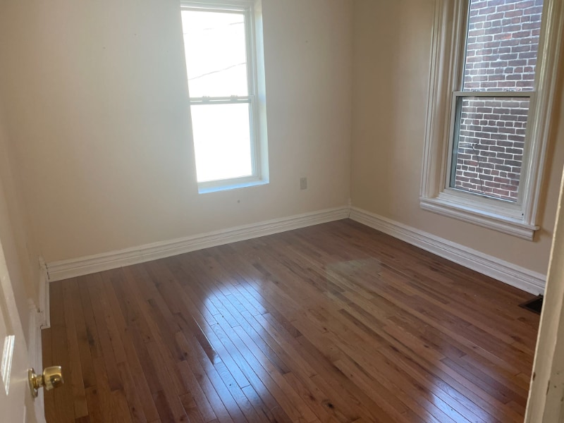 Building Photo - 609 N Ninth St