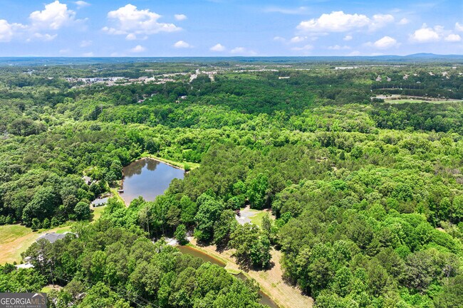 Building Photo - 3735 Smithtown Rd