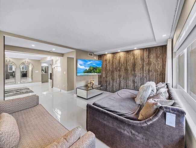 Building Photo - 1151 N Fort Lauderdale Beach Blvd