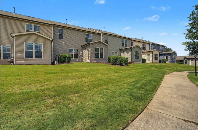 Building Photo - 3-Bed Townhome in Brier Creek