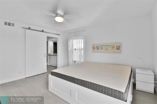 Building Photo - 4201 N Ocean Dr