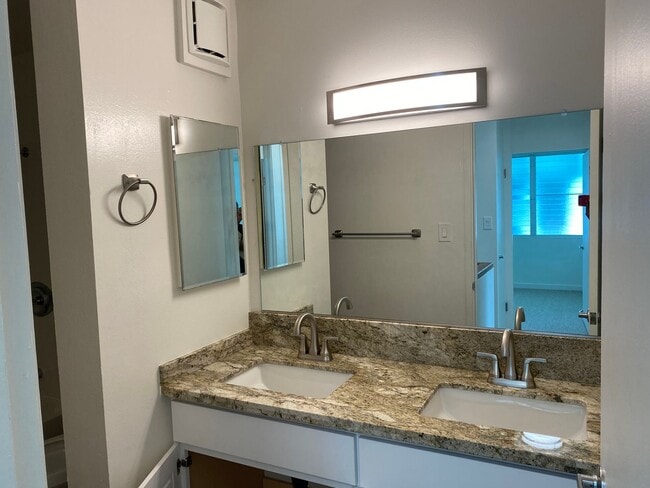 Building Photo - 3BR/1.5BA - Wailuku Park Townhouse