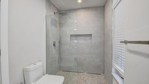 Building Photo - 6813 Viento Way