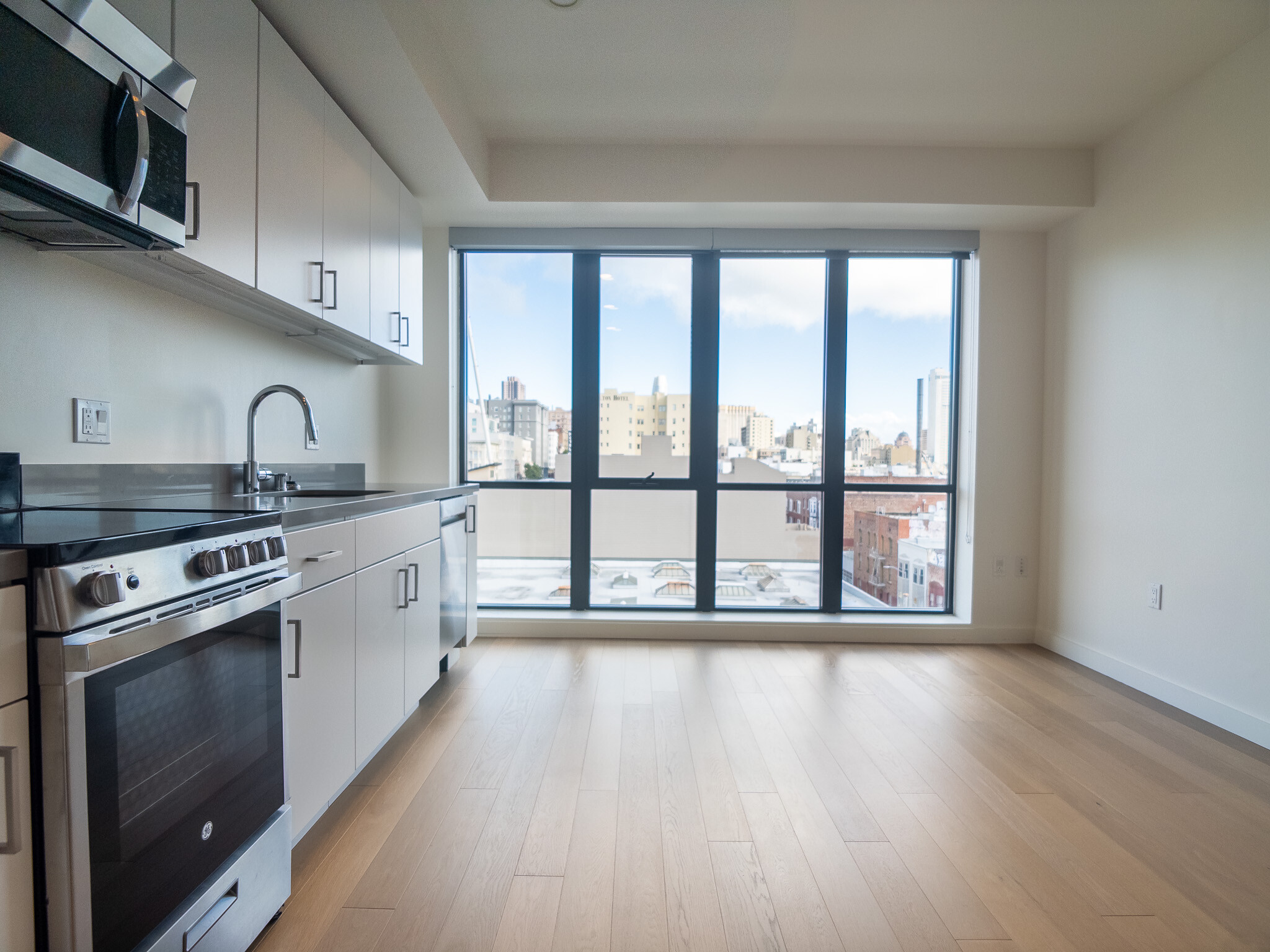 Building Photo - 1201 Sutter St