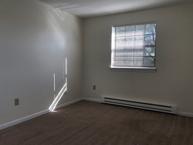 Building Photo - 11 Railroad Ave