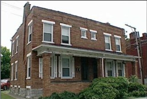 Building Photo - 1588 Indianola Ave