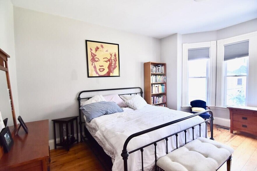 Building Photo - 201 Savin Hill Ave