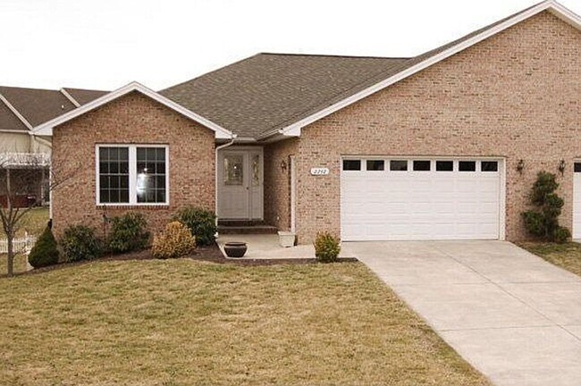 Primary Photo - Spacious home with 5 bedrooms and 3 full b...