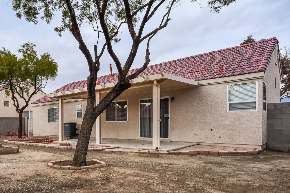Building Photo - 2407 Tropical Sands Ave