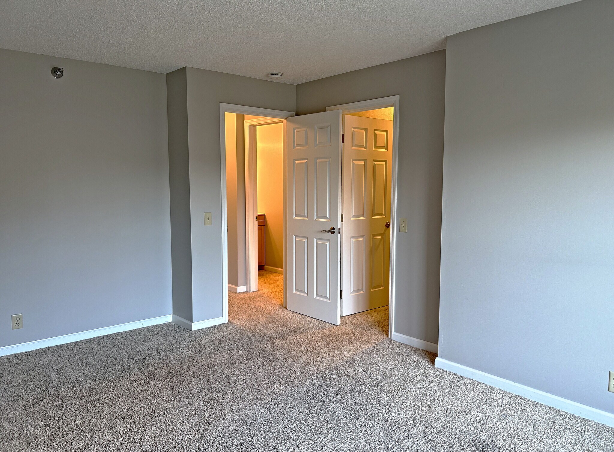 Building Photo - 6155 Chasewood Pkwy