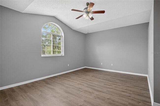 Building Photo - 4210 Harbor Lake Dr