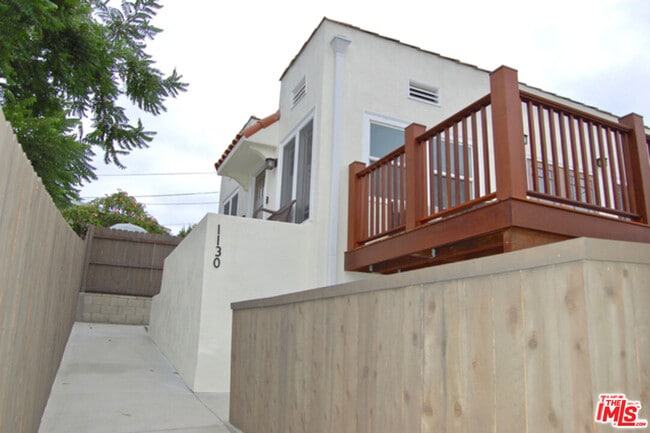 Primary Photo - 1130 Laveta Terrace