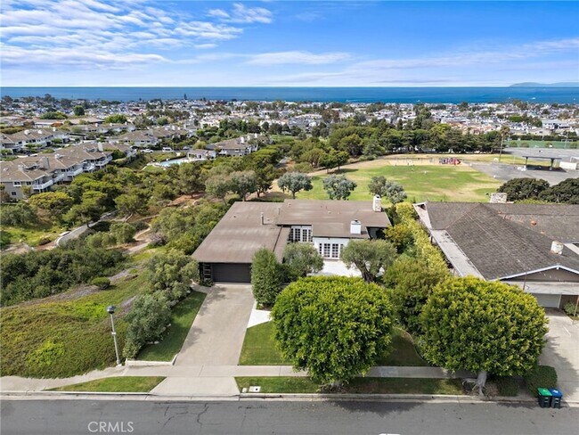 Building Photo - 3007 Harbor View Dr