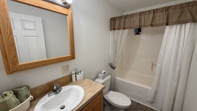 Building Photo - Single Family Ranch Style Home- South Berwick, ME