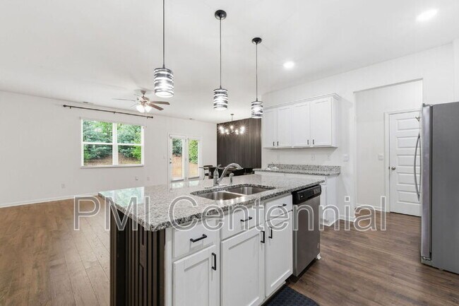 Building Photo - 192 Hampton Cir