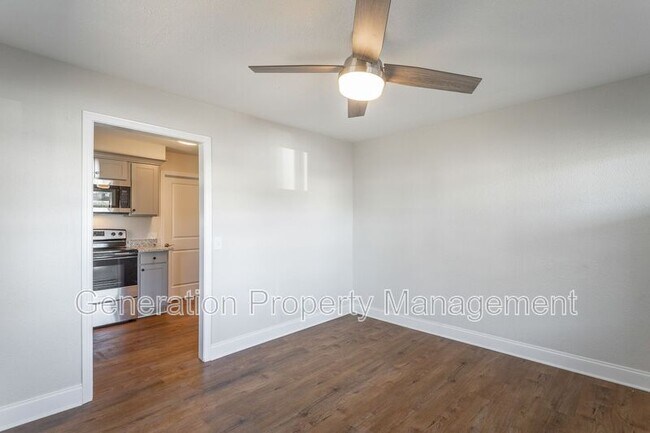 Building Photo - 1902 S Watkins St