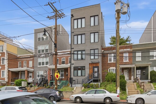 Building Photo - 531 Kennedy St NW
