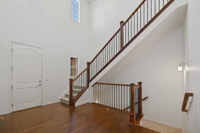 Building Photo - $4,340.95, 5 Beds - 3.5 Bath, Single Family Home in Broomfield with Pool Access!