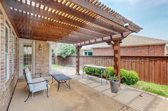 Building Photo - 9964 Madrone Dr