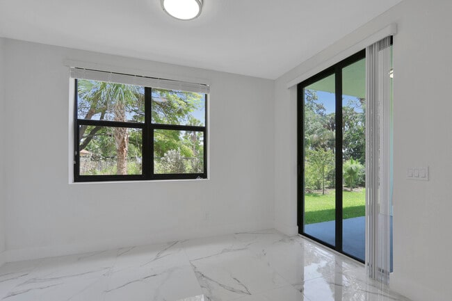 Building Photo - 406 Bella Sol Way