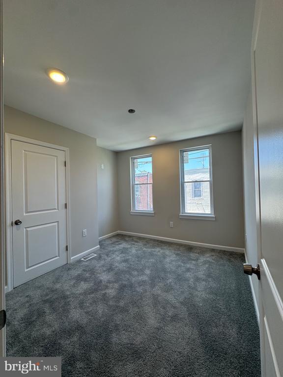 Building Photo - 54 N Ruby St