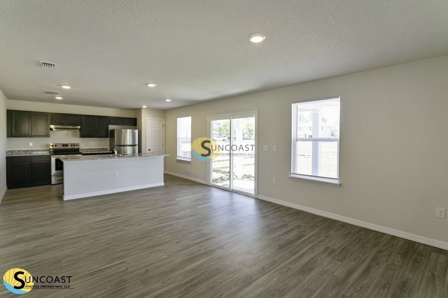 Building Photo - 1384 Tan Tara Trl